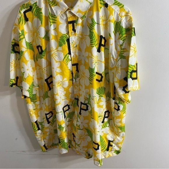 Pittsburgh Pirates Hawaiian Shirt XL Button Down Short Sleeve Floral Baseball - Picture 3 of 7